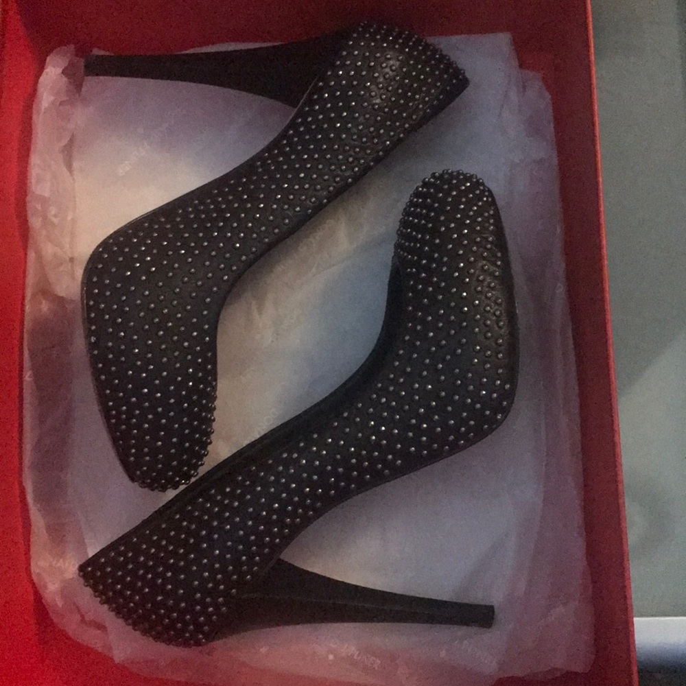 Dolce Vita Sexy spike heels